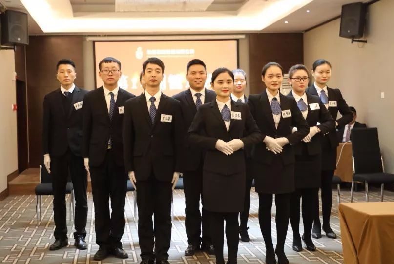 河南弘峰酒店管理集團(tuán)第十四期管培生培訓(xùn)班圓滿收官，為酒店業(yè)注入新動(dòng)能